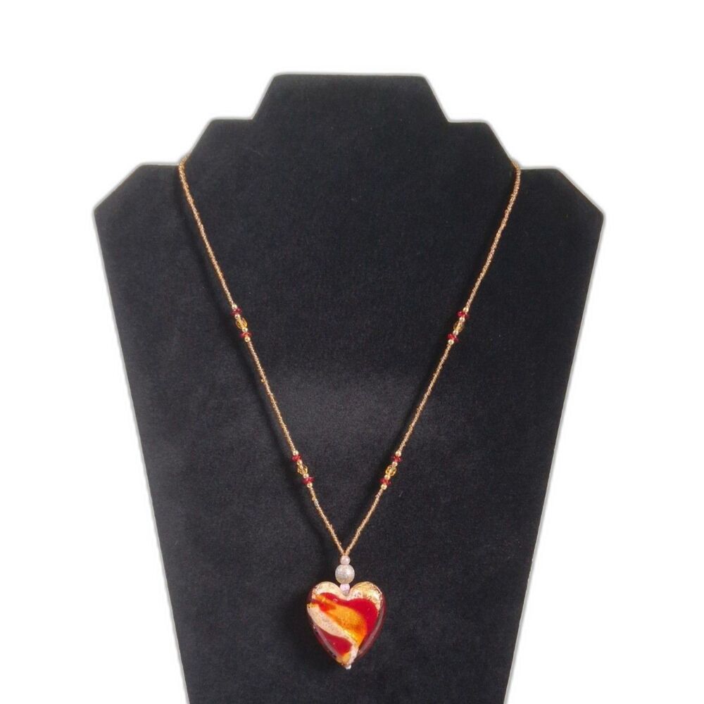 Red Gold Toned Seed Beaded Glass Heart Pendant Fashion Necklace Fair Condition